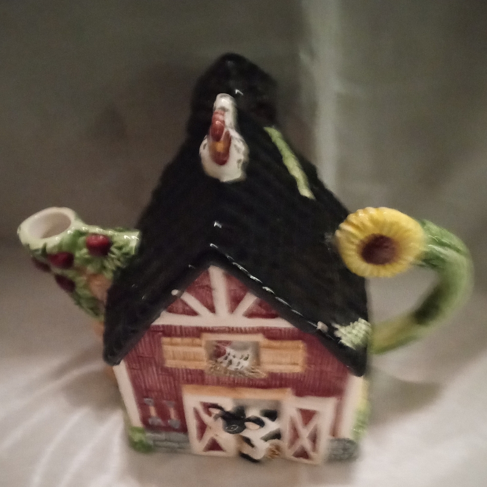 Charming Farmhouse Teapot with Black Roof